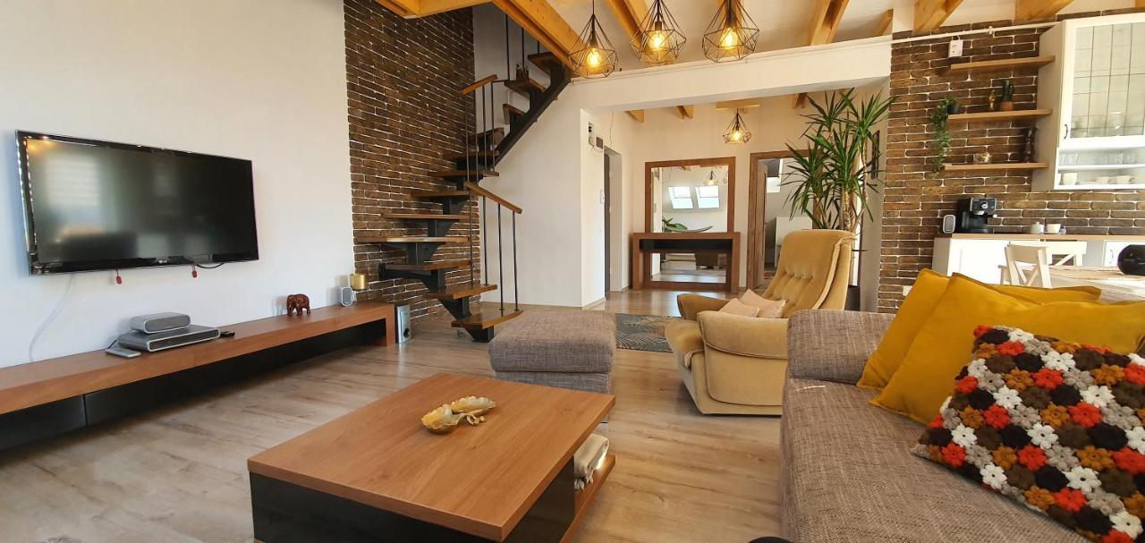 Hoobee Home & Rooftop Terrace Targu Mures Luaran gambar